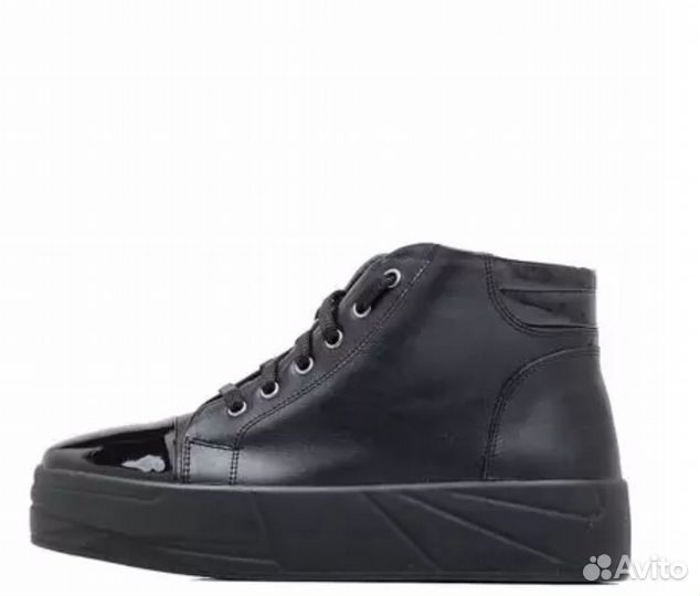 Ботинки новые натуральная кожа 38 размер