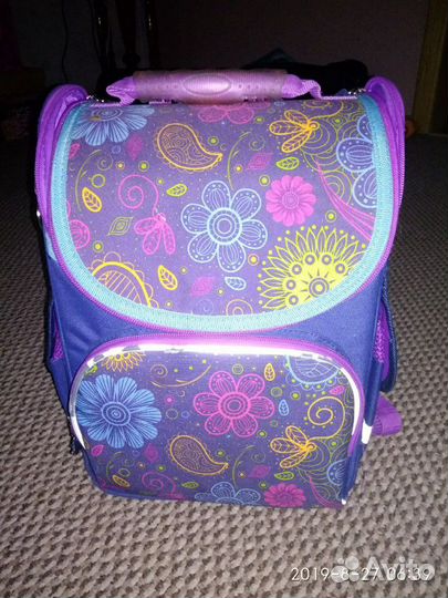 Школьный ранец