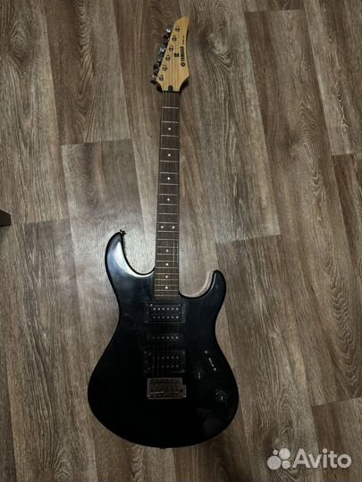 Электро гитара yamaha ERG 121