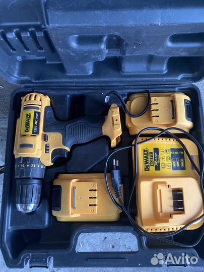 Шуруповерт dewalt