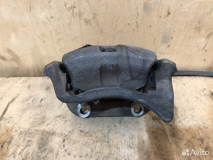 Суппорт передний renault logan