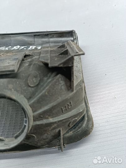 Корпус поворотника Volkswagen Passat B3