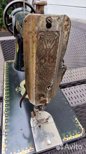 Швейная машина Singer