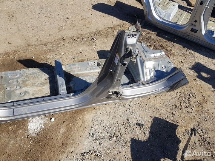 Порог левый с центральной стойкой (Haval F7)