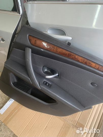 Дверные карты шторки bmw e61