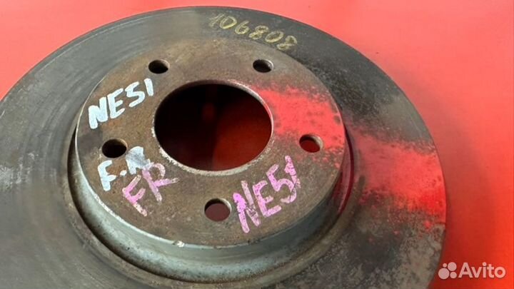 Диск тормозной передний правый Nissan Elgrand E51