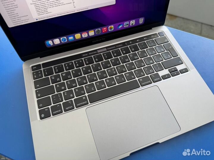 Ноутбук MacBook Pro (13-inch, M1, 2020) 512гб на 8