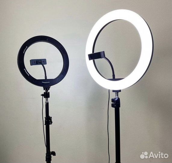 Кольцевая лампа со штативом