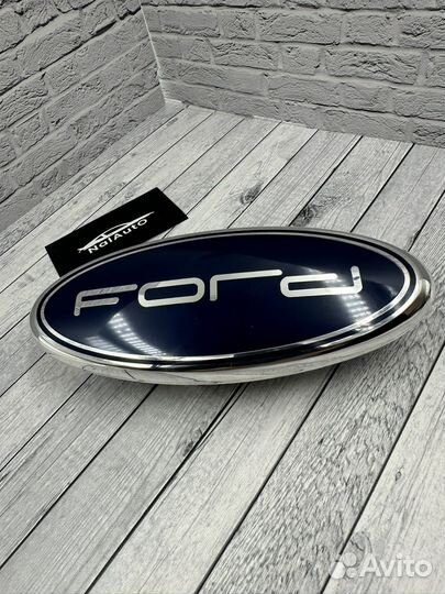 Ford focus третий Передний значок