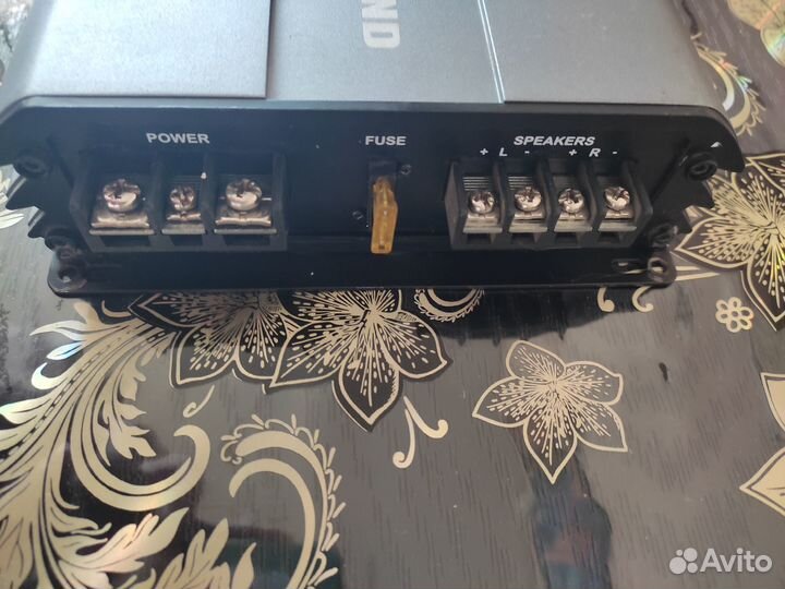 Усилитель и динамик subwoofer для авто