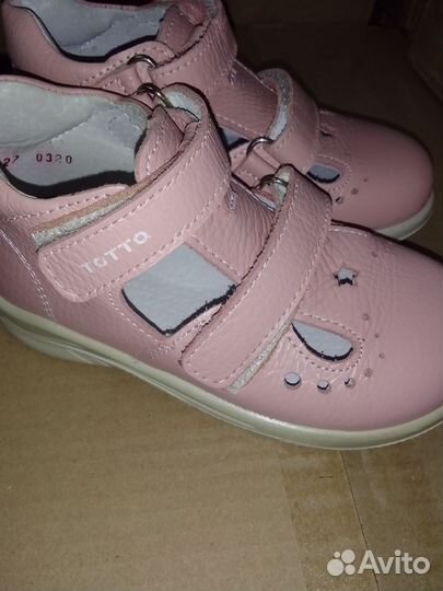 Сандалии тотта 27 новые