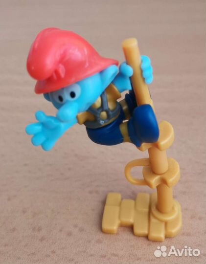 Киндер сюрприз Смурфики 2022