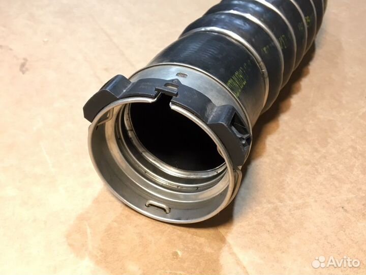 Трубопровод наддувочного воздуха правый Bmw 5 6