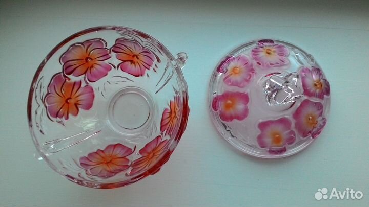 Салатница с крышкой