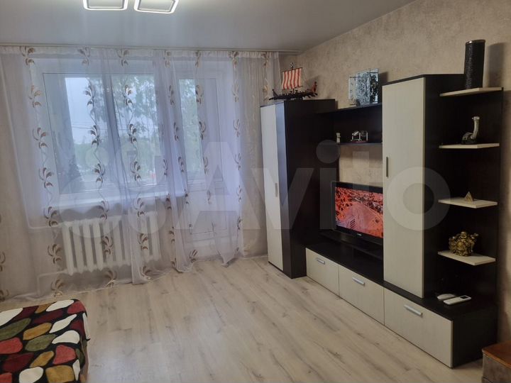 2-к. квартира, 53 м², 3/9 эт.