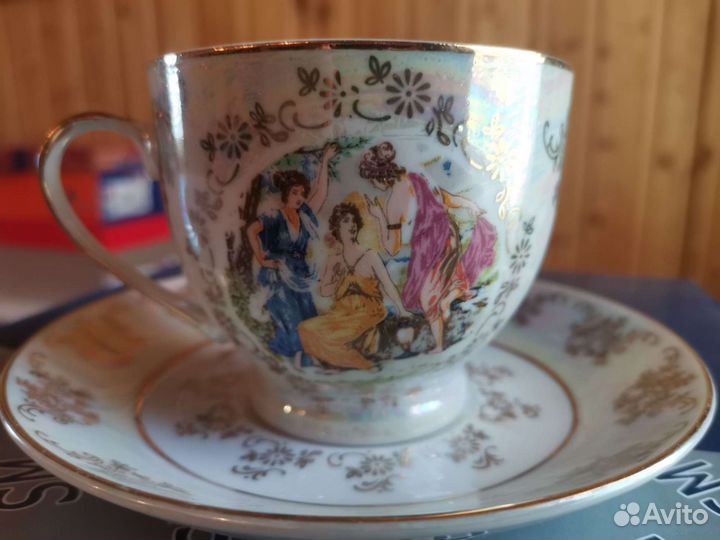Чашки с блюдцами 