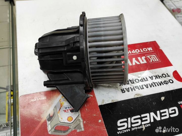 Моторчик отопителя Audi Q5