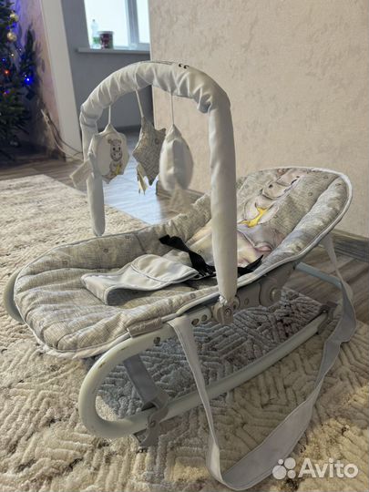 Шезлонг для новорожденных бу