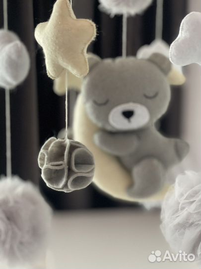 Мобиль из корейского фетра