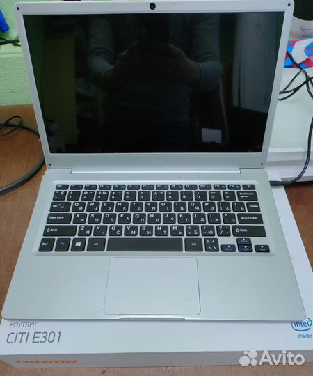 Продаю нетбук