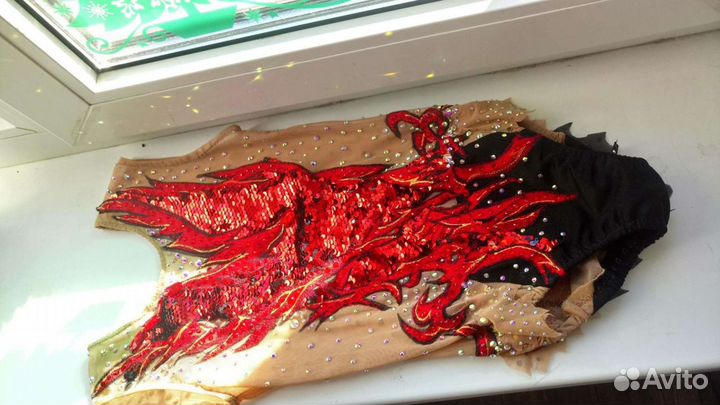 Купальник для художественной гимнастики