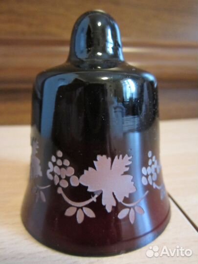 Тарелки, креманки и хрустальные кружки