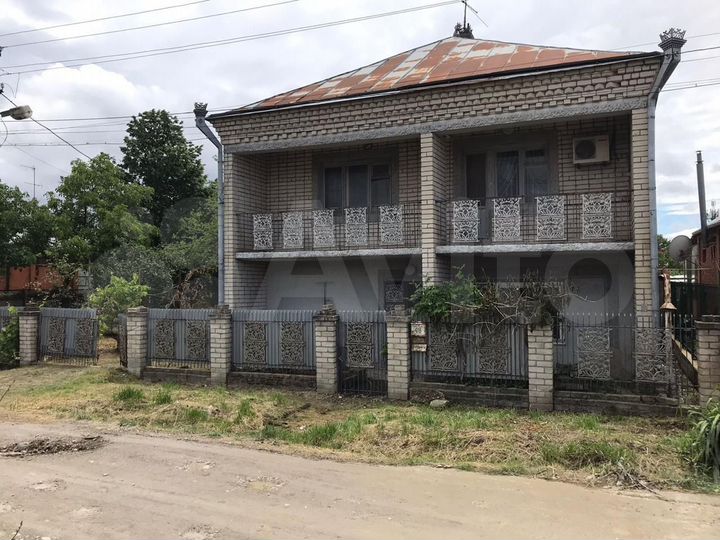 Дом 161,4 м² на участке 13,5 сот.