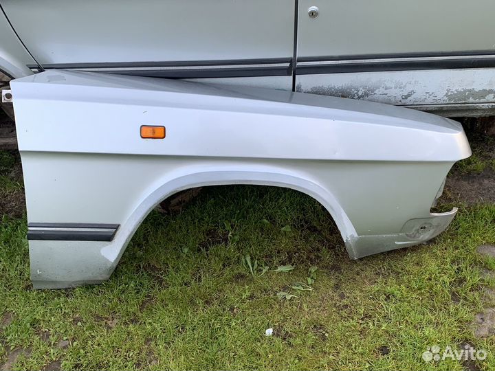Крыло на волгу 3102