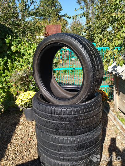 Habilead SnowShoes AW33 275/40 R20 106H