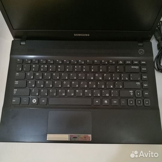 Ноутбук Samsung NP300V4A-A06,14