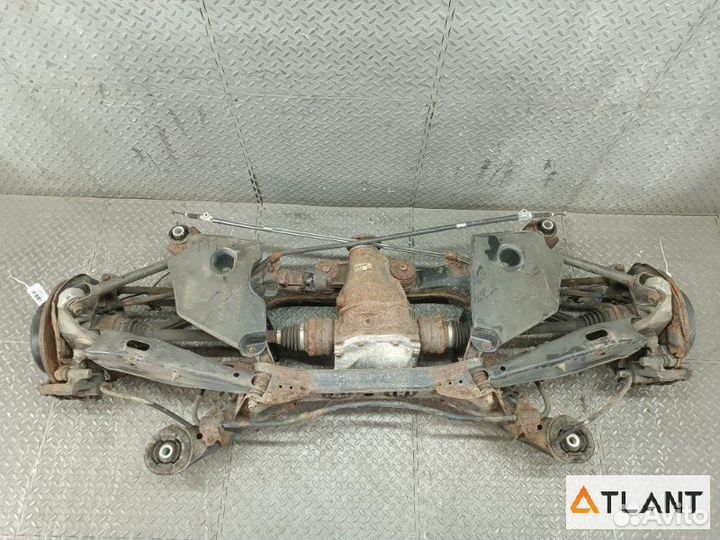 Балка подвески задний toyota crown