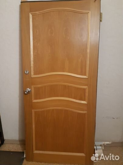Дверь входная деревянная бу