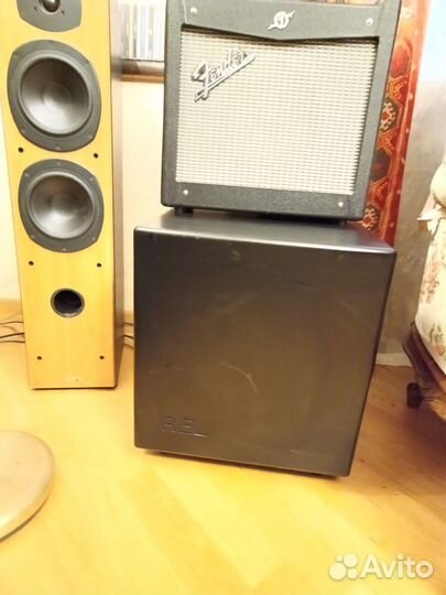 Сабвуфер. Rel q50