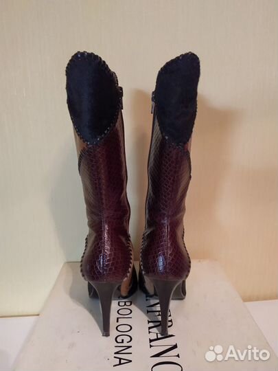 Эксклюзивные сапожки на 35 размер