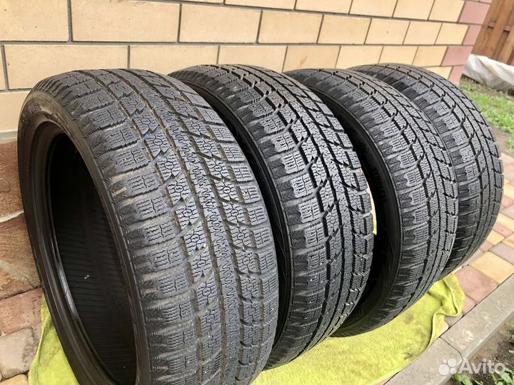 Toyo Observe GSi-5 215/50 R18 92Q