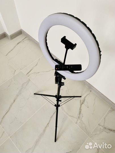 Кольцевая лампа