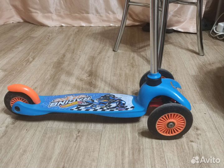 Самокат детский трехколесный