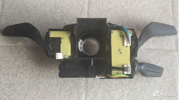 Переключатель подрулевой (стрекоза) Audi RS Q3 F3