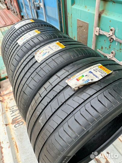 Pirelli P Zero PZ4 255/35 R21 и 285/30 R21