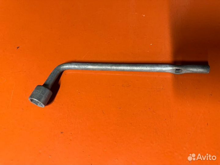 Балонник Toyota Prius ZVW50 2ZR-FXE 2016