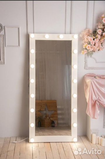 Гримерное зеркало в полный рост