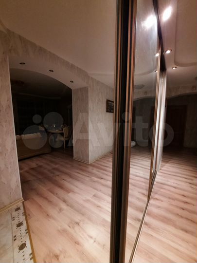 3-к. квартира, 111,8 м², 6/6 эт.