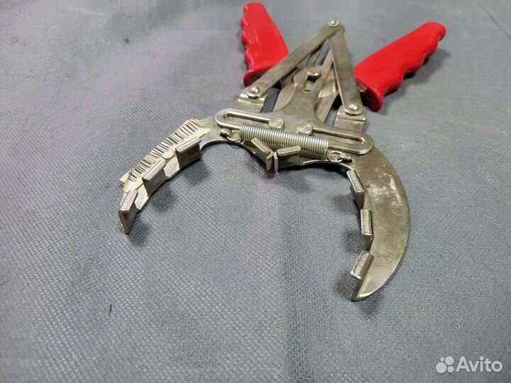 Съемник поршневых колец d до 140мм Force