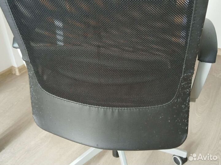 Компьютерное кресло кожа