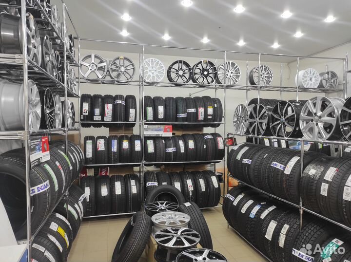 Roadstone N'Fera SU1 225/45 R17