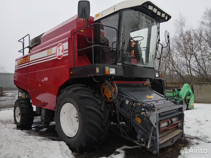 Зерноуборочный комбайн полесье GS 12