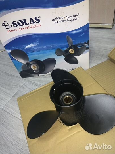 Винт гребной Solas Amina 3
