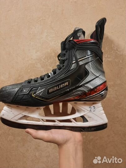 Коньки хоккейные размер 5,5 D