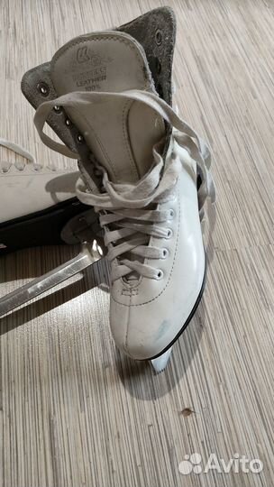 Коньки фигурные 34 размер