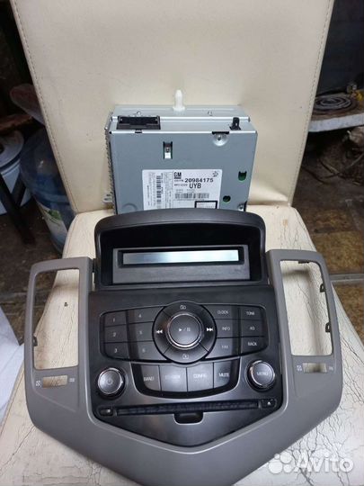 Магнитола Chevrolet Cruze 2011